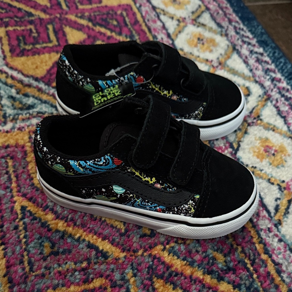 NWT Vans Velcro Old Skool Toddler Glow in the Dark Space Sneakers